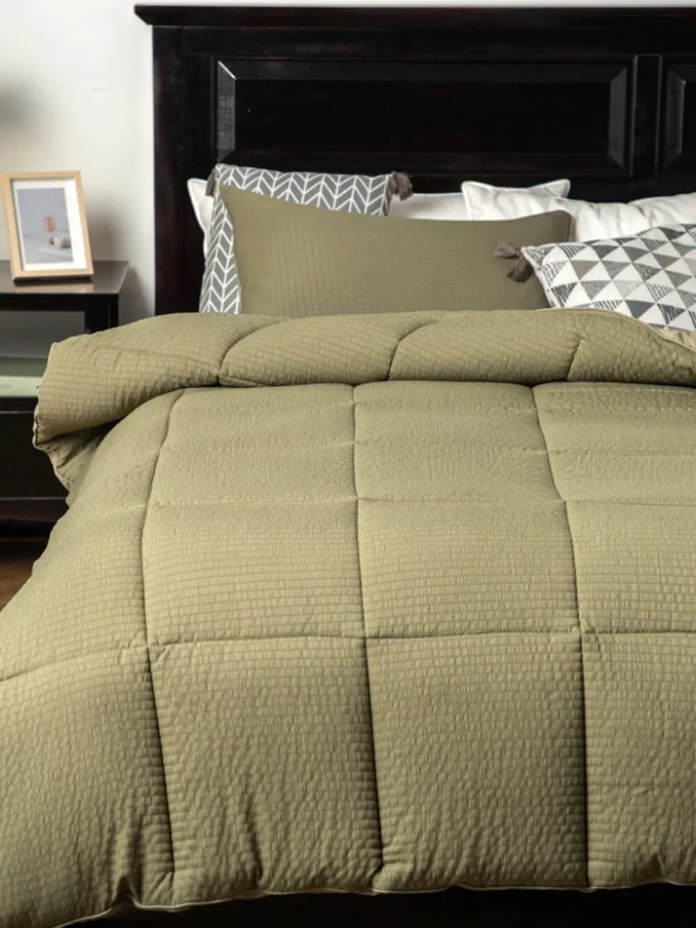 Queen Comforter - New Original Packaging